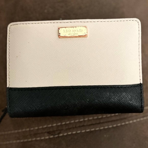 Kate Spade Wallet - Picture 2 of 7